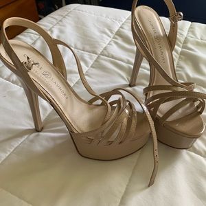 Chinese Laundry Taupe strapped platform sandals